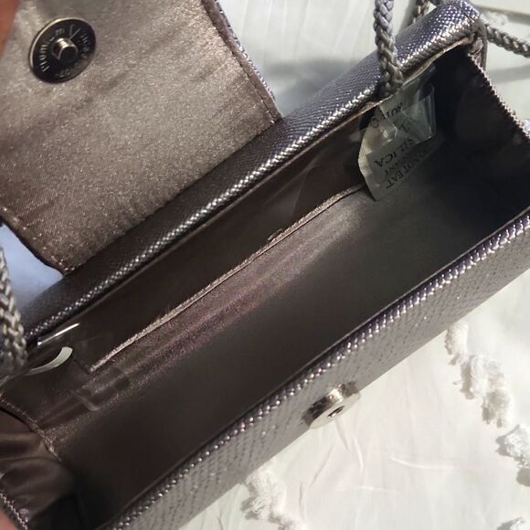 Clutch / crossbody with Chain Strap - Picture 2 of 3